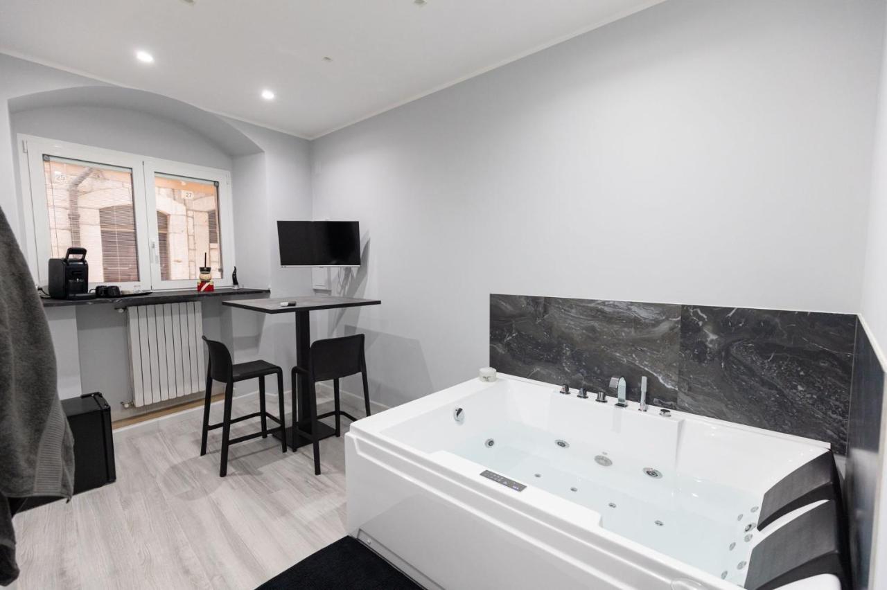 B&B Chiaro Di Luna 바를레타 외부 사진
