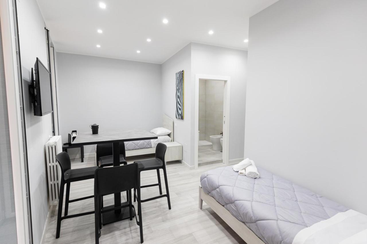 B&B Chiaro Di Luna 바를레타 외부 사진